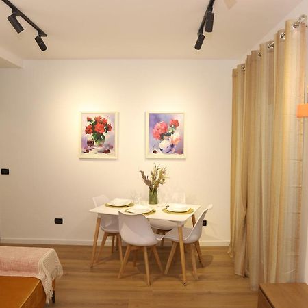 Mjolly Apartment Tiranë Ngoại thất bức ảnh