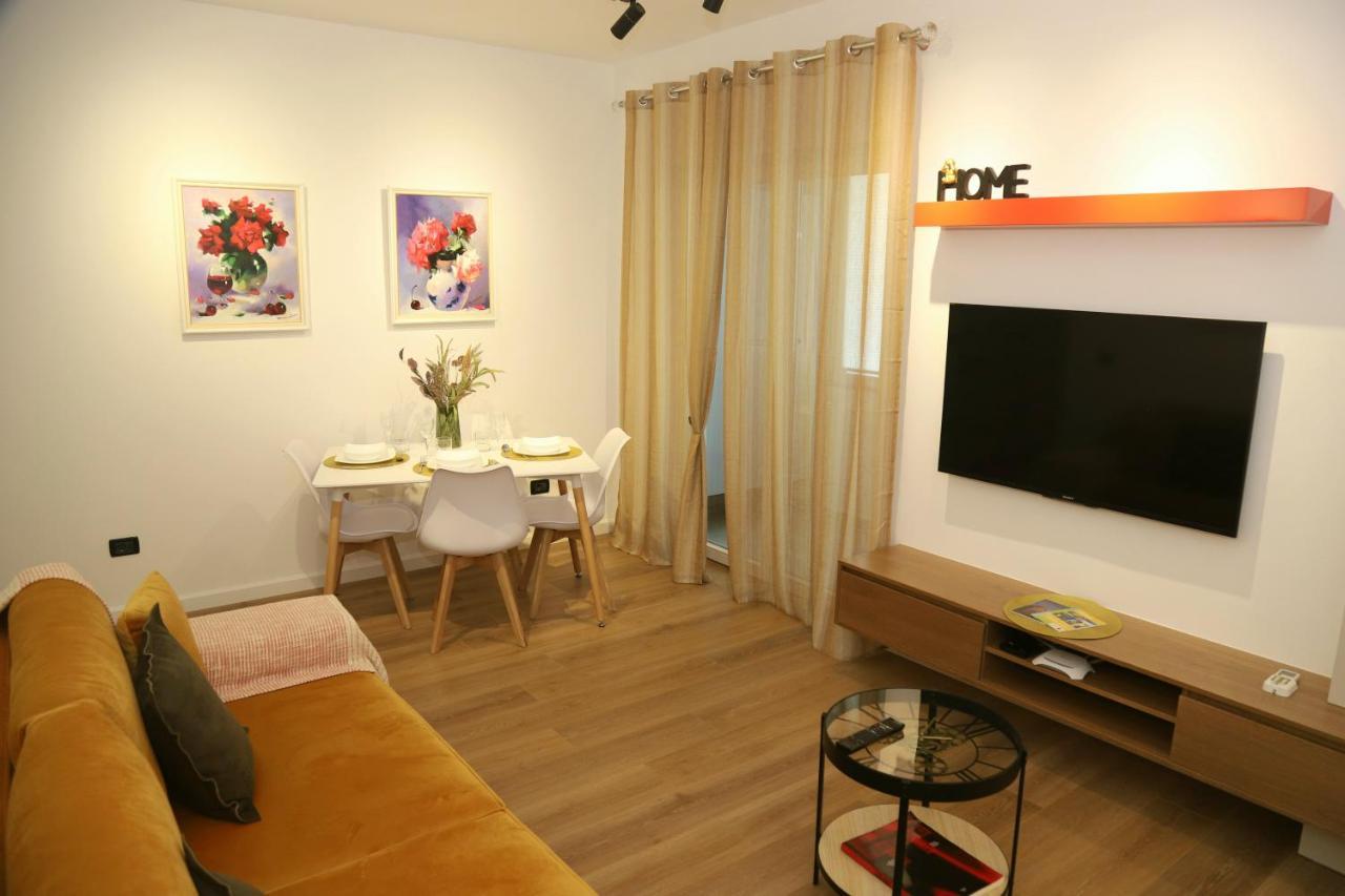 Mjolly Apartment Tiranë Ngoại thất bức ảnh
