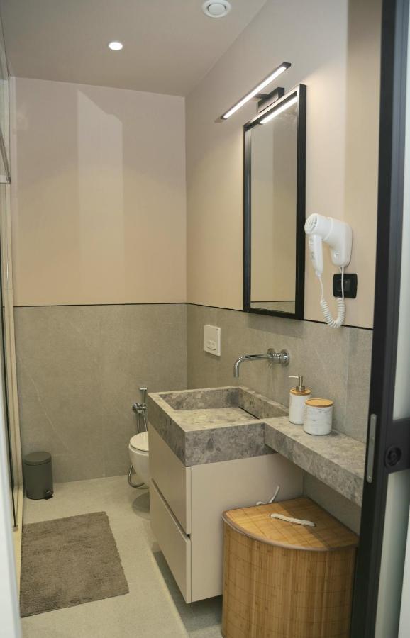 Mjolly Apartment Tiranë Ngoại thất bức ảnh