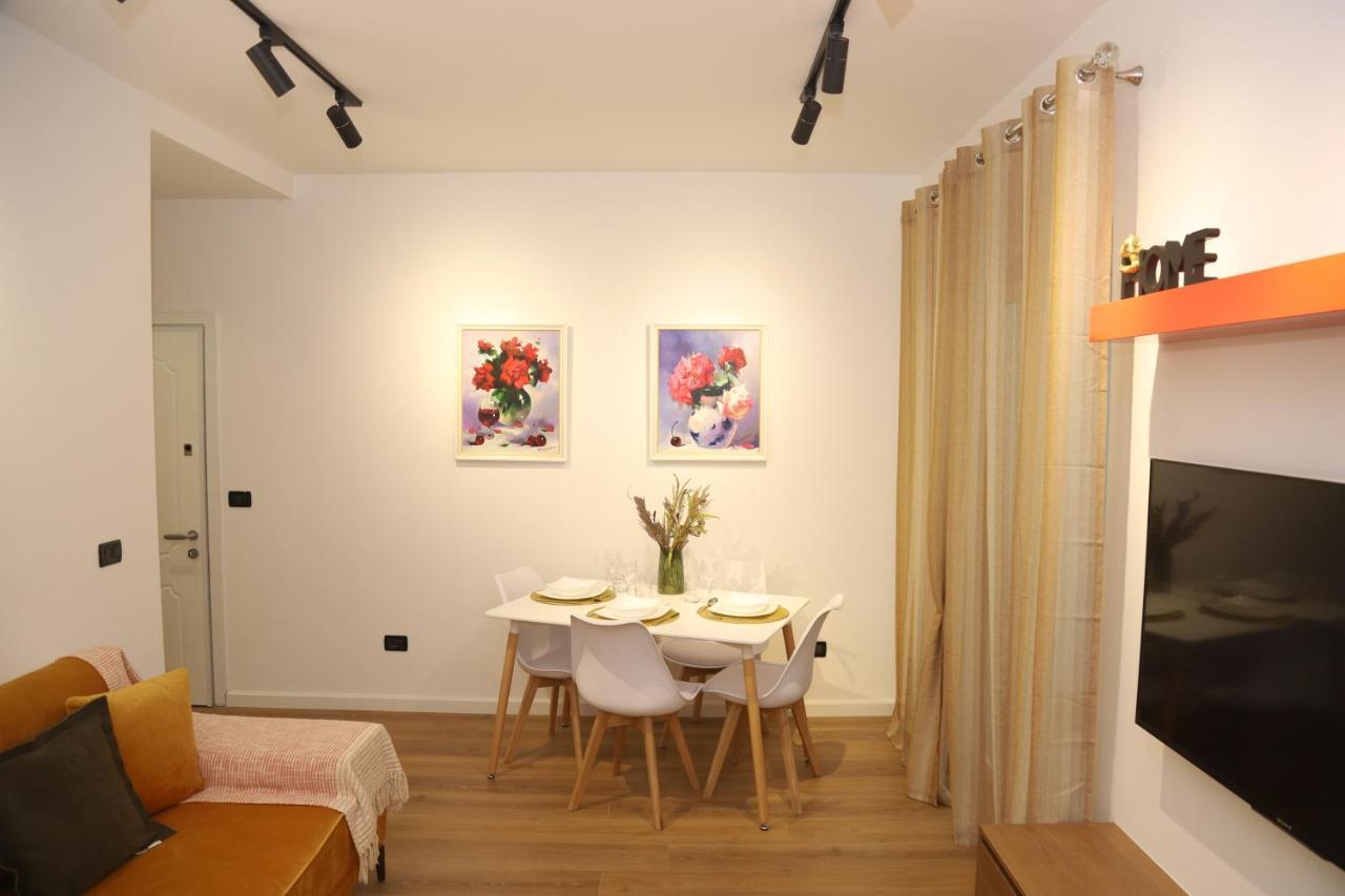 Mjolly Apartment Tiranë Ngoại thất bức ảnh